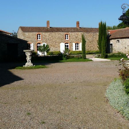 Longere Villa La Chapelle-Heulin Exterior photo