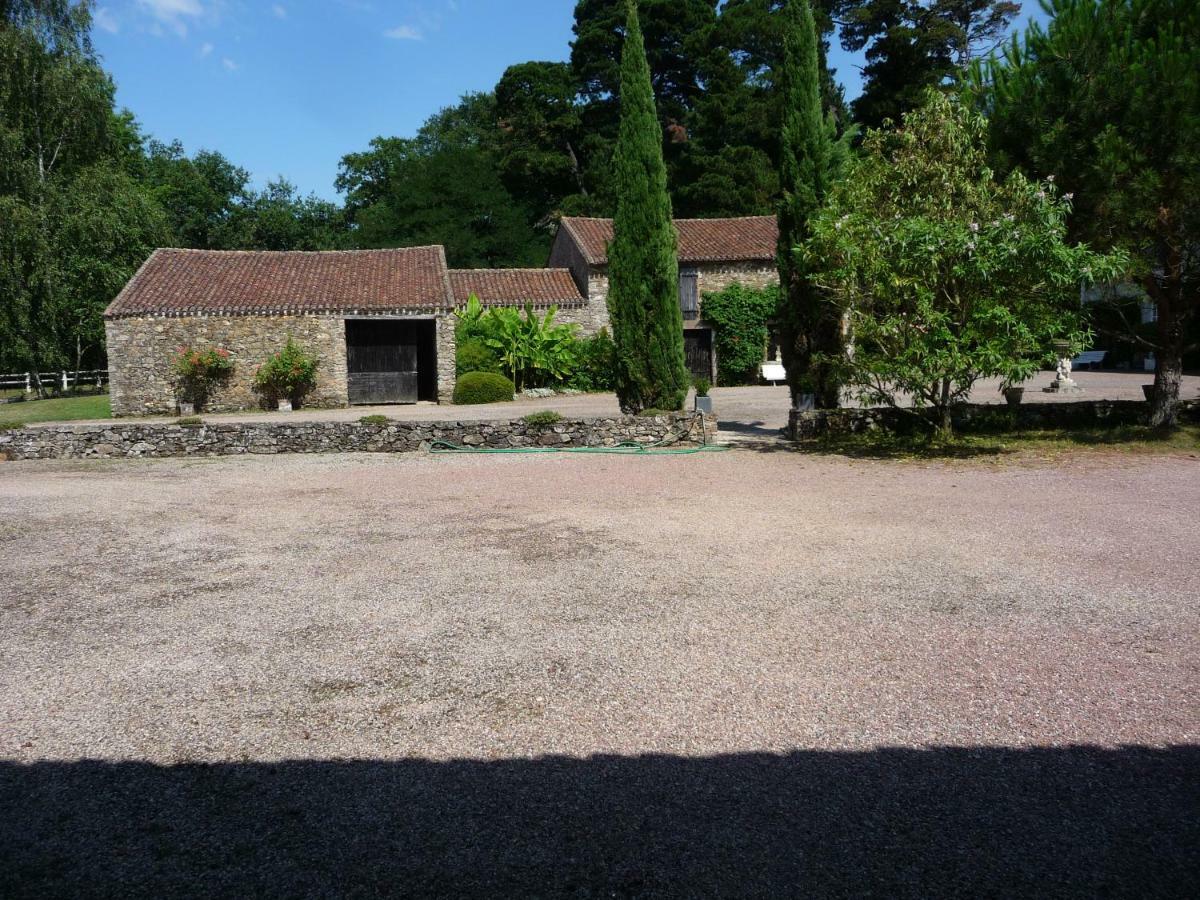 Longere Villa La Chapelle-Heulin Exterior photo